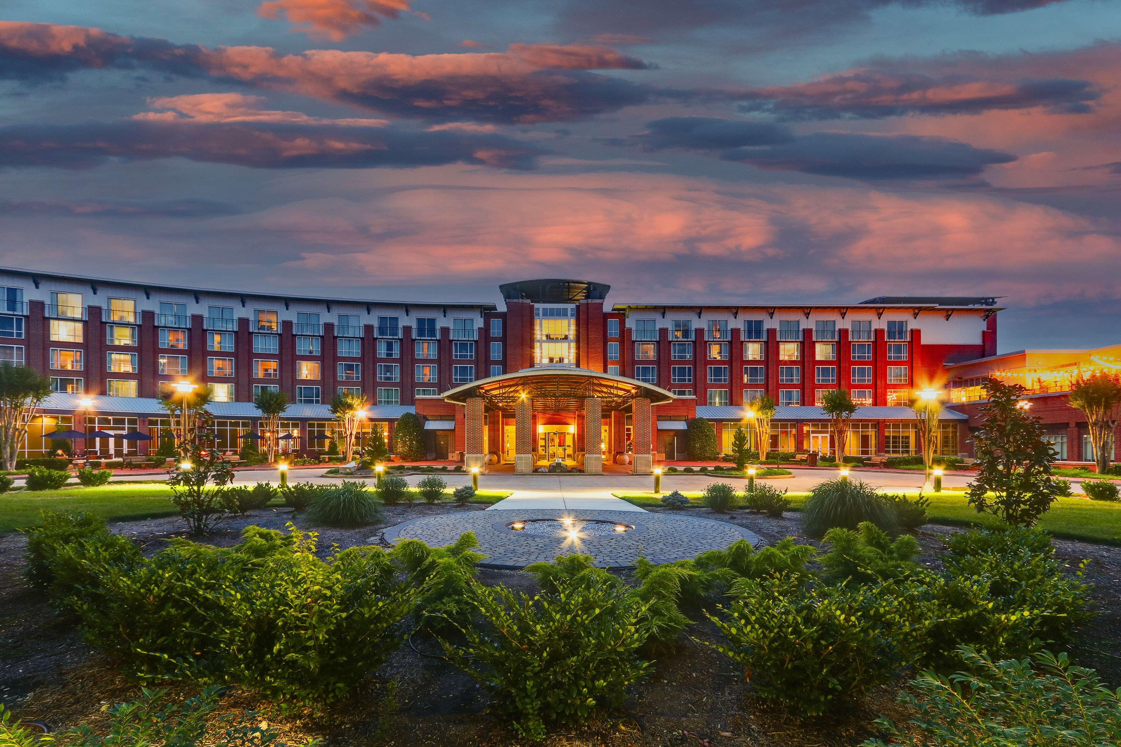 The Chattanoogan Hotel, Curio Collection By Hilton Eksteriør bilde