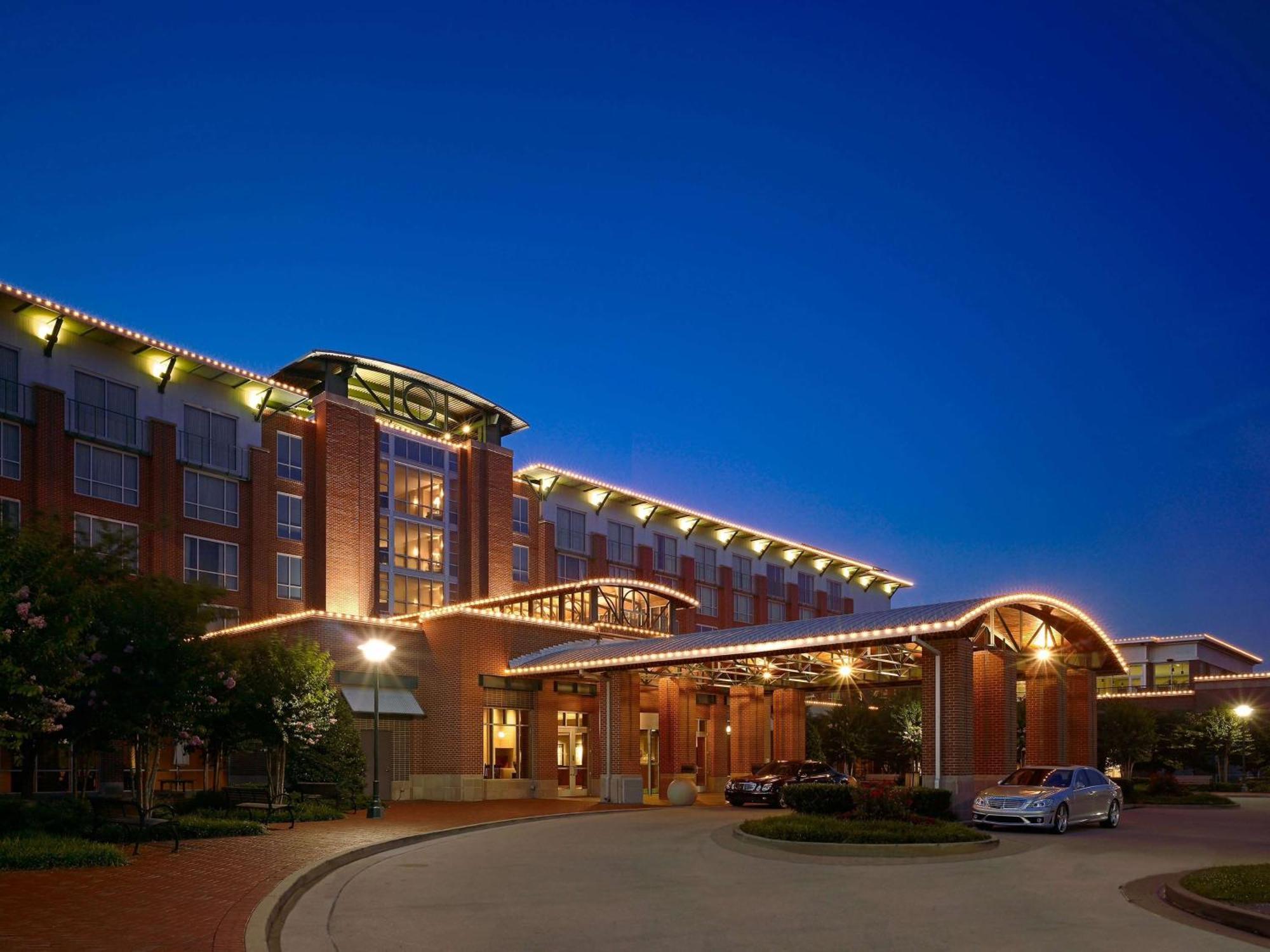 The Chattanoogan Hotel, Curio Collection By Hilton Eksteriør bilde