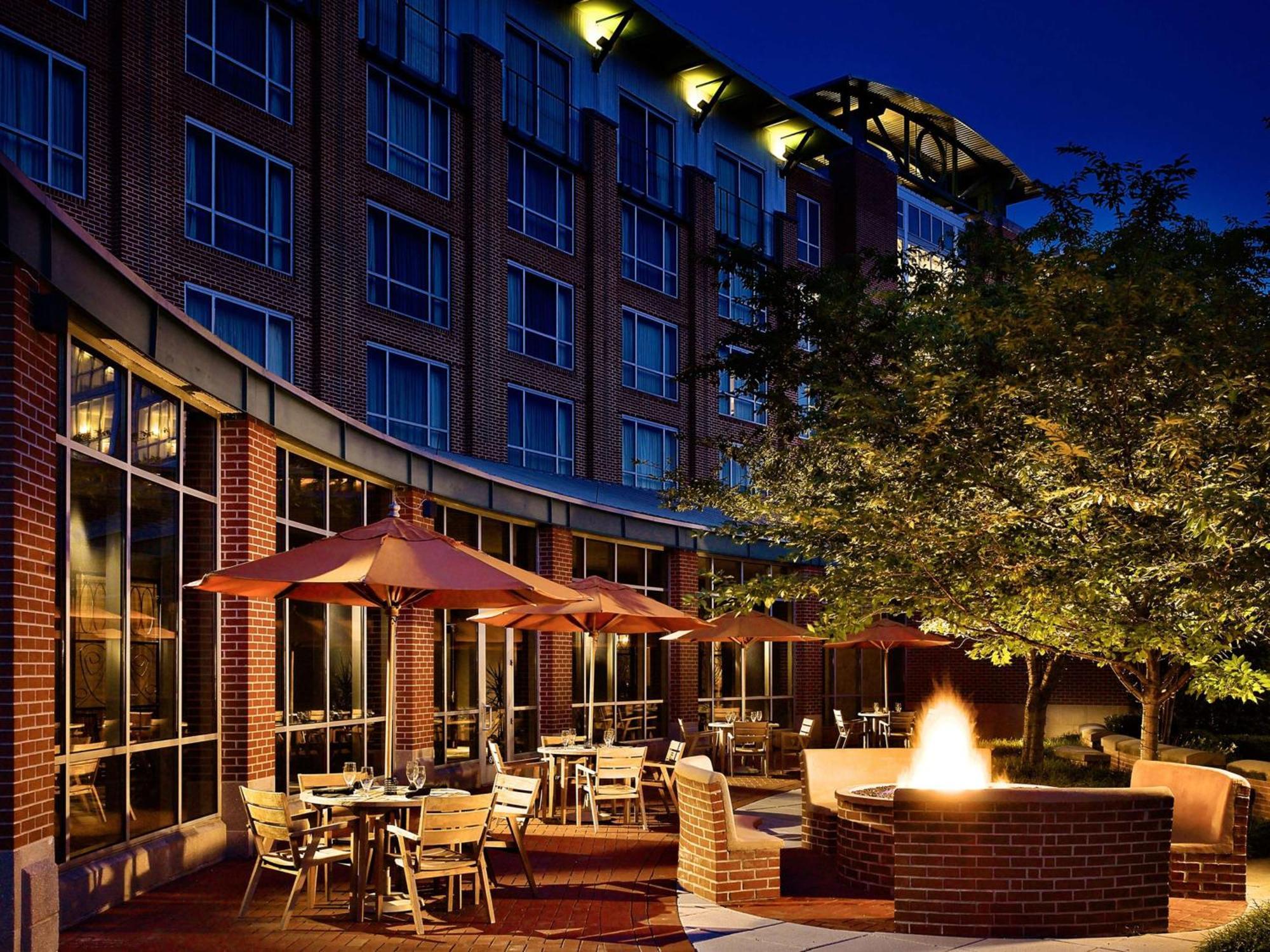 The Chattanoogan Hotel, Curio Collection By Hilton Eksteriør bilde